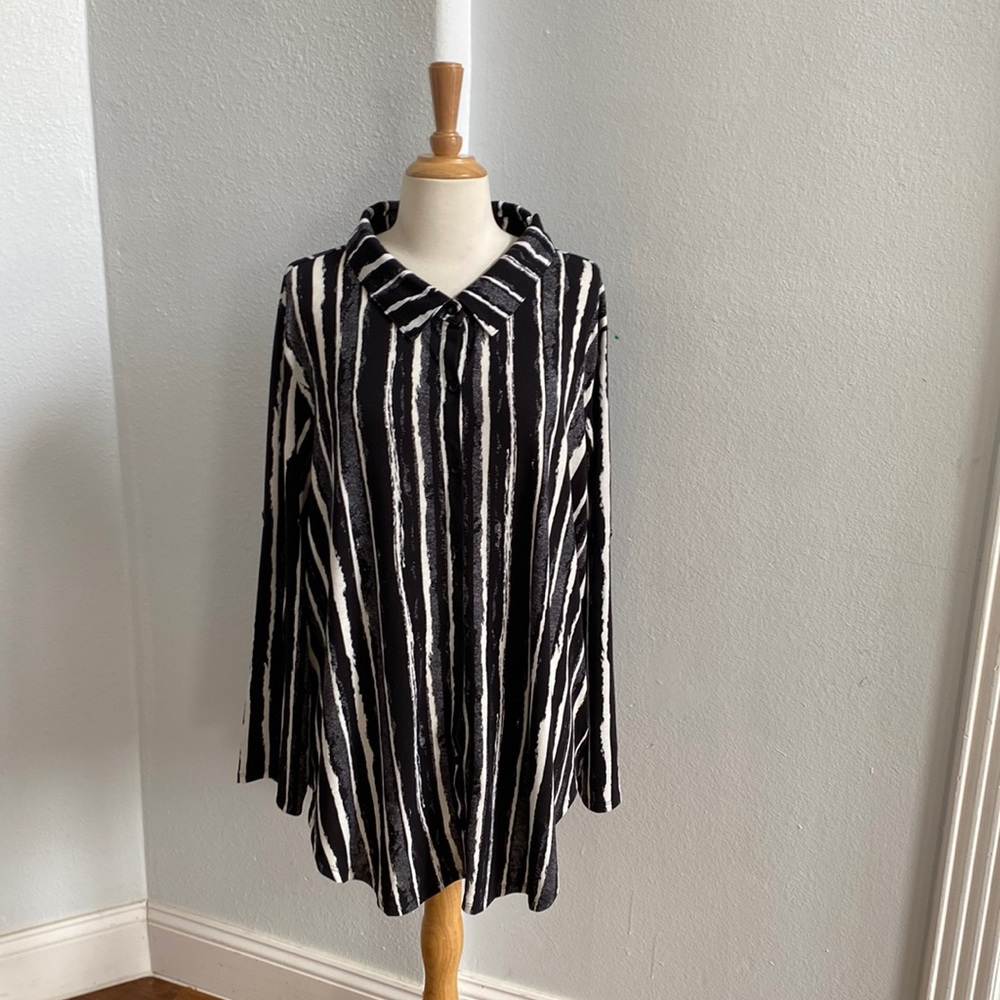 Lula Roe Stripes Valentina Shirt Size‎ 2XL NEW